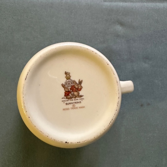 Bunnykins Hug-A-Mug - Picture 2 of 2